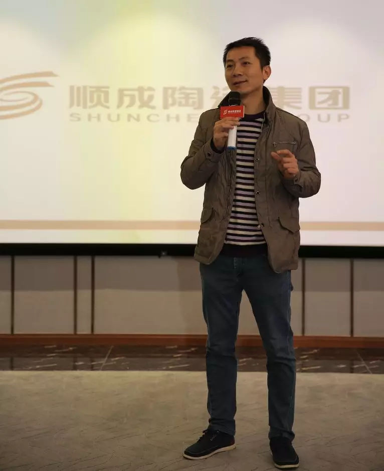 茄子视频在线免费观看陶瓷集团大规格瓷质薄板