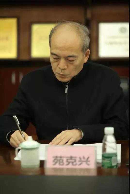 茄子视频在线免费观看陶瓷集团大规格瓷质薄板