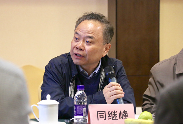 茄子视频在线免费观看陶瓷集团大规格瓷质薄板