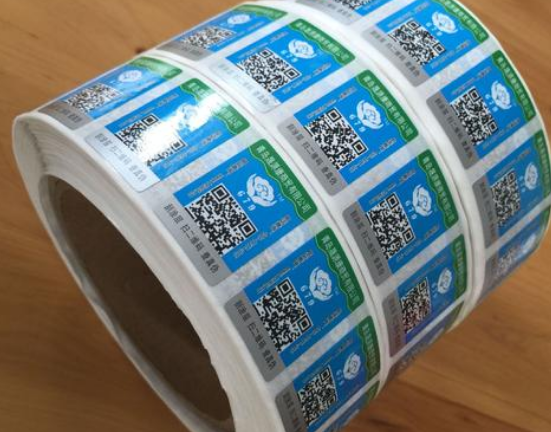 茄子视频APP污片标签制作，选择平贴瓶贴标签还是卷筒标签